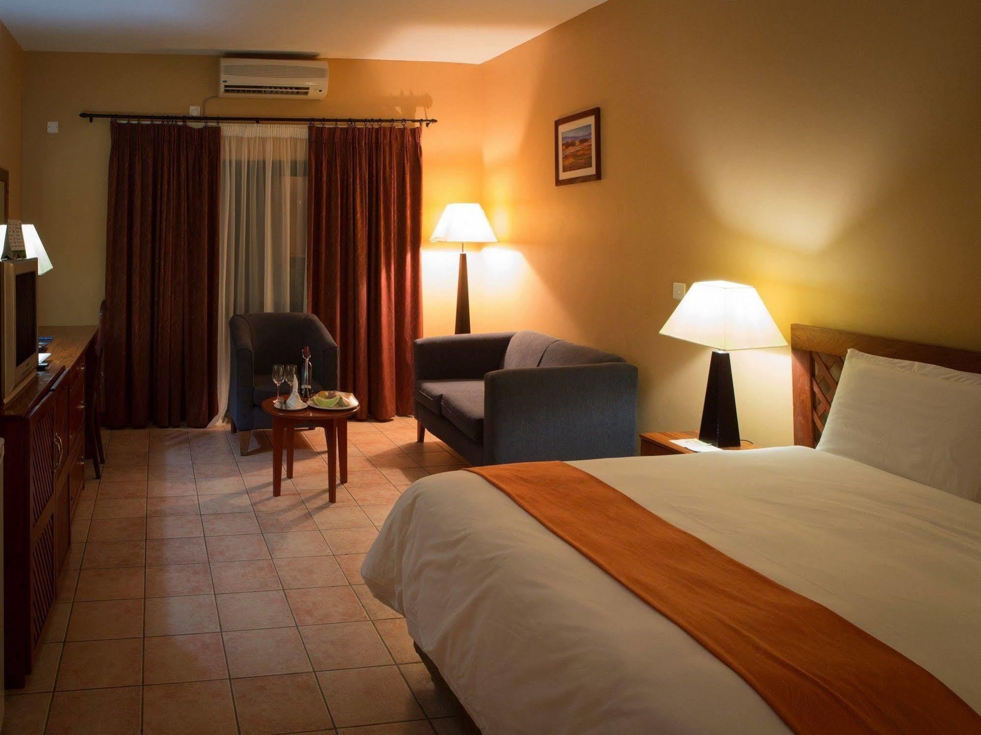 M'Kango Golfview Hotel Lusaka Exterior foto